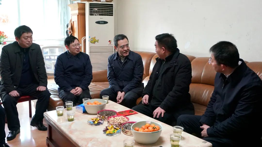 Ê¡¹ú×Êίµ³Î¯Êé¼Ç¡¢Ö÷ÈηëÎÄÉúµÈÏòµ¼×ß·ÃοÎÊÊ¡½ñÄê»á¹ÙÍø¼¯ÍÅÀϵ³Ô±¡¢Àϸɲ¿