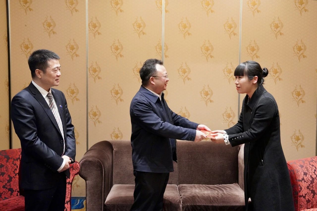 ʡίίίԱκһ߷οʡ⵳Ա